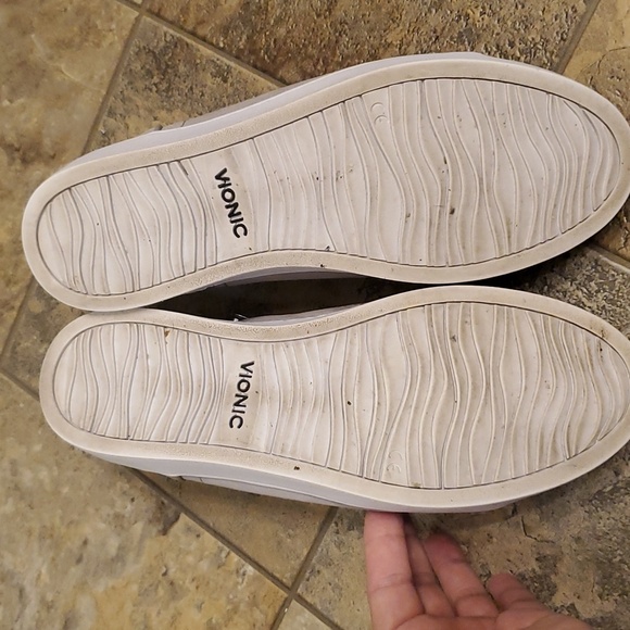 Vionic Women's Suede Leather sneakers 8 - Picture 5 of 8